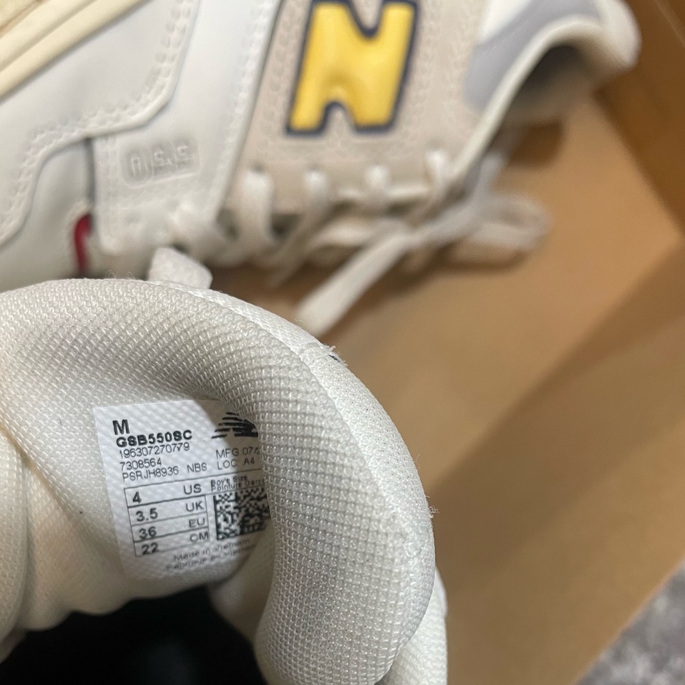 Kids New Balance 550 👟 - Picture 9 of 9